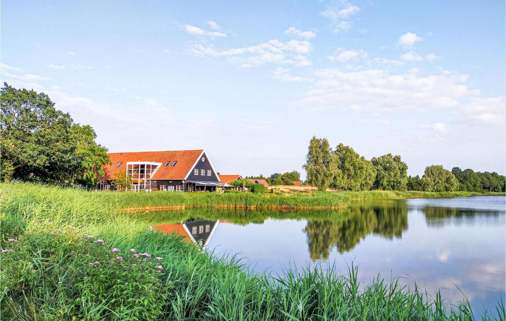 Gorgeous Home In Heinkenszand With House Sea View Bagian luar foto